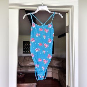 Drew fixed back Jolyn